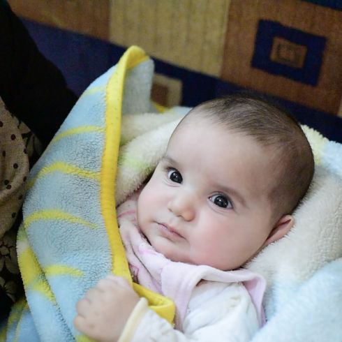 Un bébé syrien né au Liban pendant la guerre